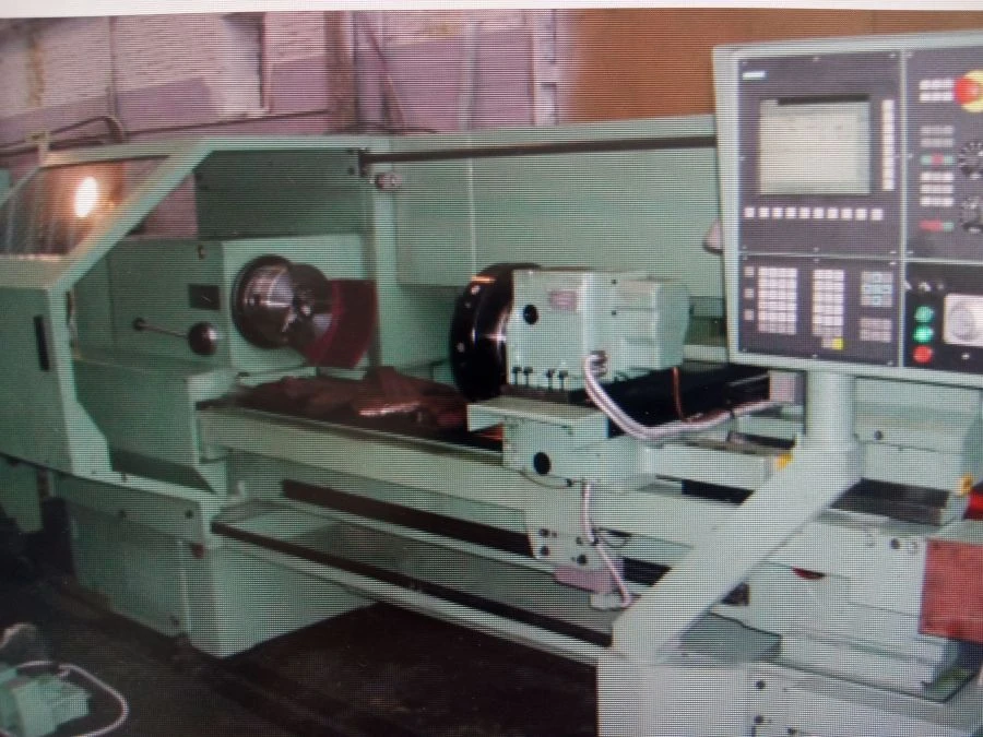 CNC Lathe Machine Model 16P25F3