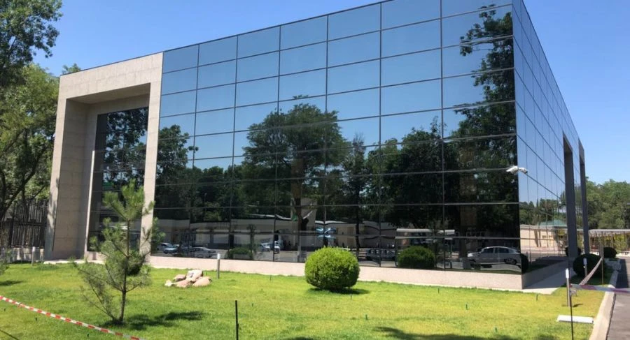 Comfort˚ Grey 20 Soft Coated Sun Control Glass