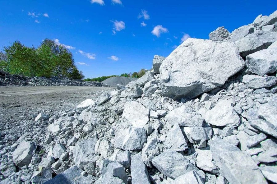Large Fragmented Rock Soil for Construction