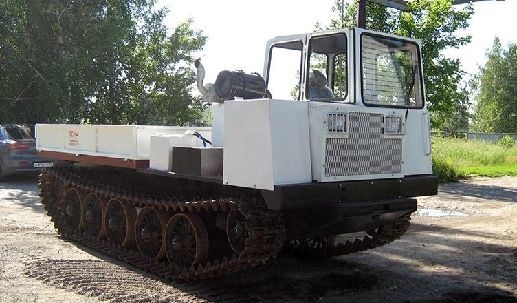 Crawler Tractor TCN-4-B - Versatile Heavy Machinery