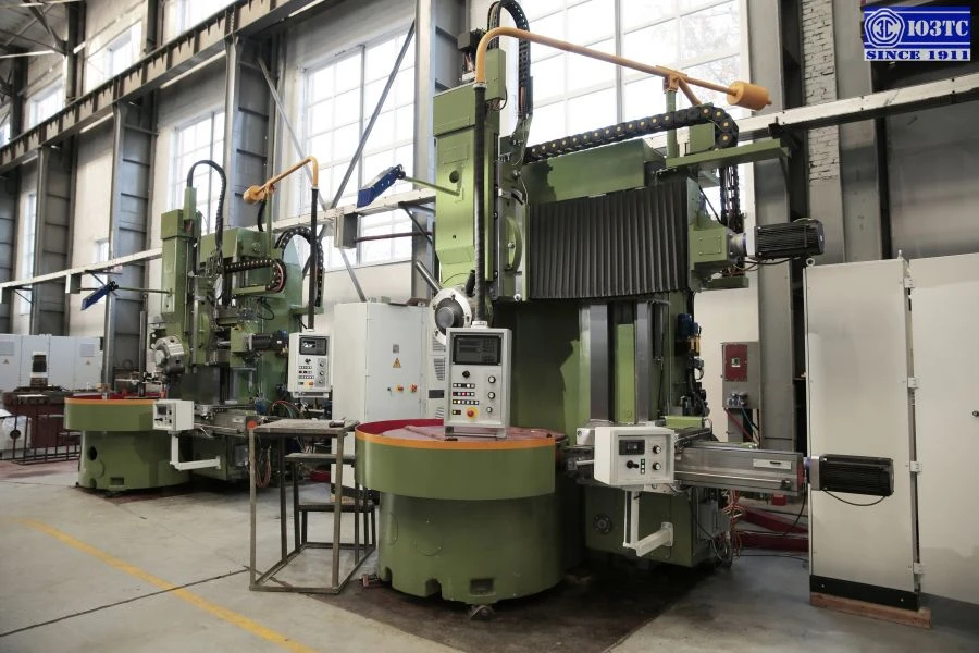 ماكينة الخراطة العمودية طراز 1516ف1.س م للسطوح المنحنية