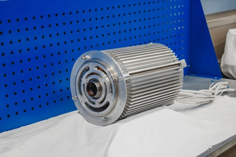 Reversible type synchronous electric machine VELMA-200 D/LGP