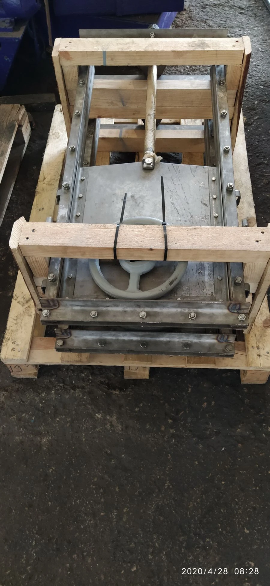 Shield Gates for Manual and Electric Operation