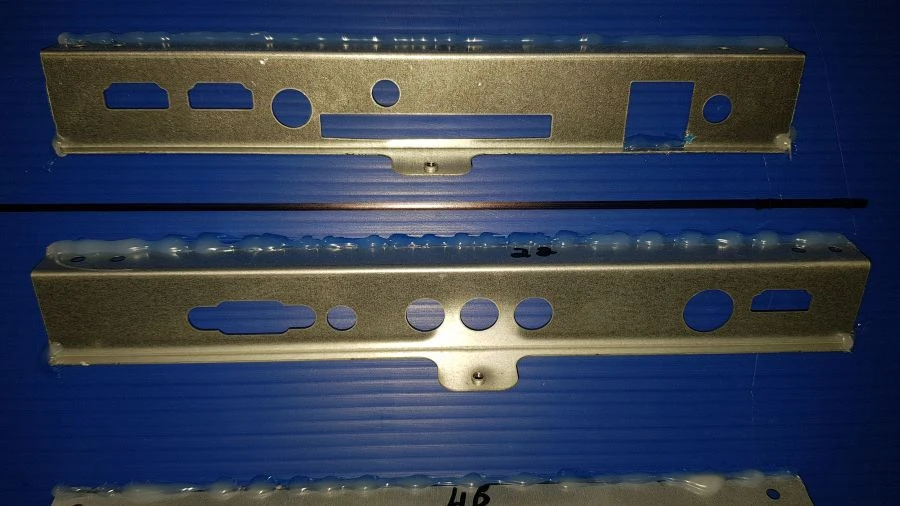 TV Back Cover Holders for 32-Inch Displays Type 2