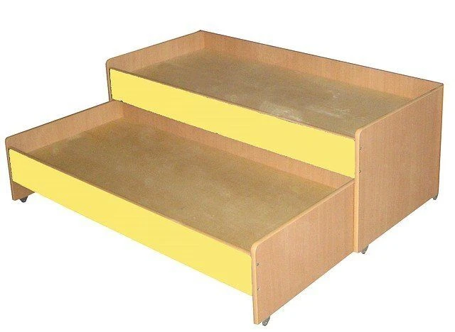 سرير خشبي للأطفال - تصميم مكون من طابقين