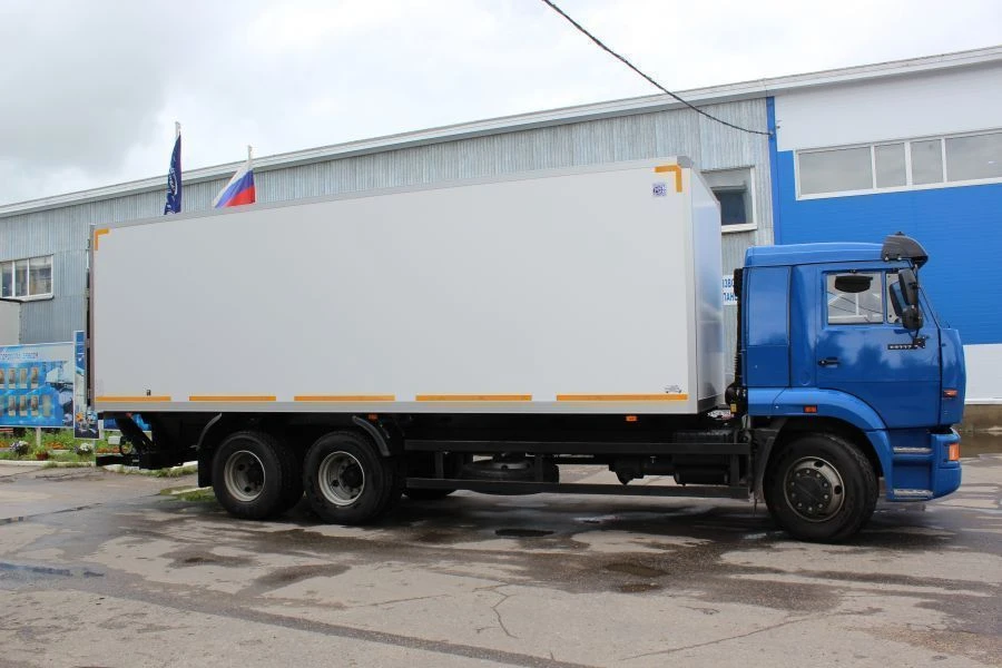 شاحنة عامة الاستخدام مع محرك احتراق داخلي، النوع 575