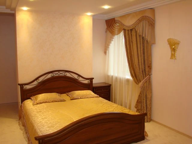 Soft Polyester Curtain with 180g/m² Density