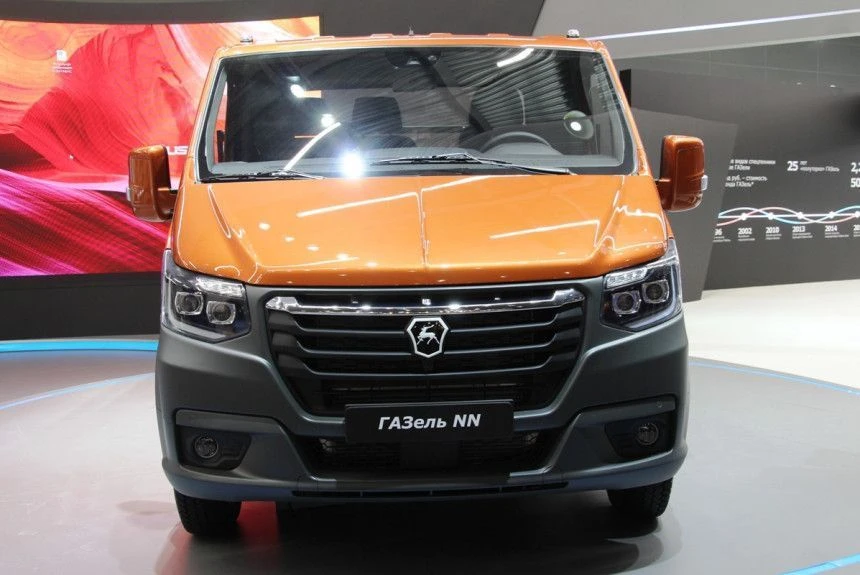 مركبة النقل GAZelle NN، تعديل C42R92، محرك ديزل