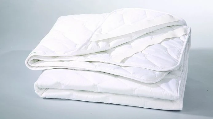 Kids Quilted Blanket with Synthetic Fill "Swansdown