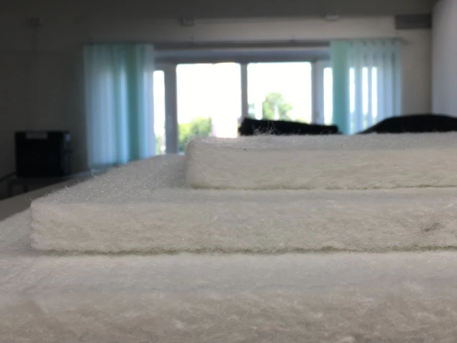 صفائح غير منسوجة ملصوقة حرارياً Green Planet® لعزل الصوت والحرارة