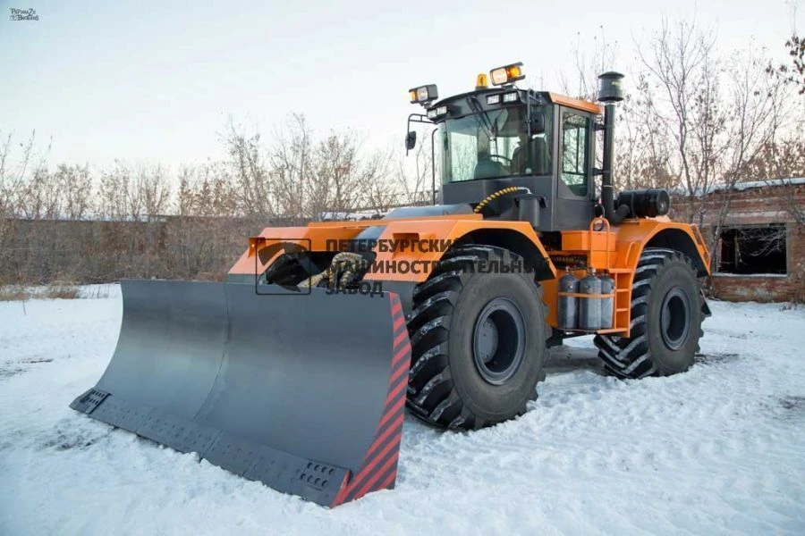 جرافة بعجلات عالمية STANISLAV-704-04-BKU مزودة بمحرك YAMZ