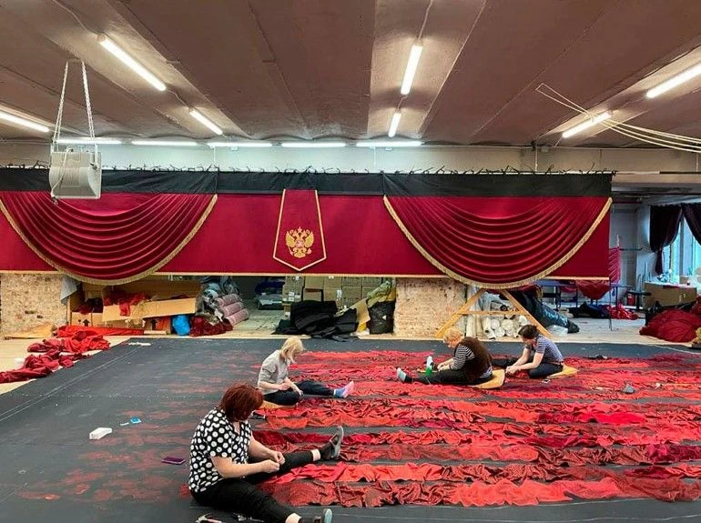 Harlequin Scenic Fabric - Stage Clothing Application