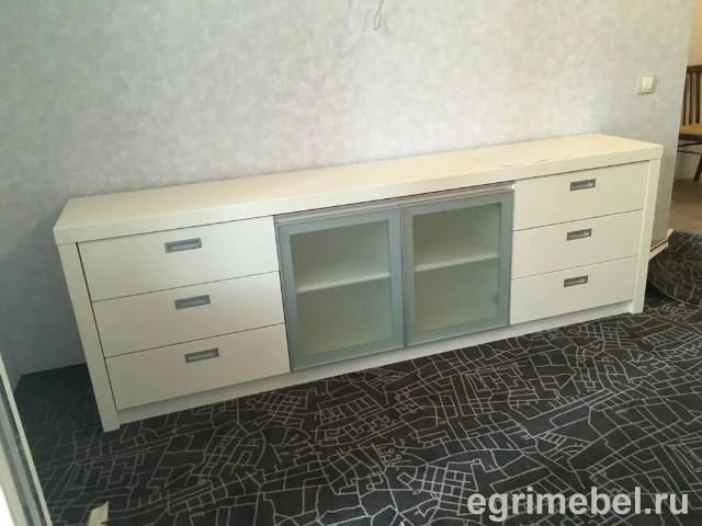 Durable Storage Chest TU-3 with Adjustable Feet