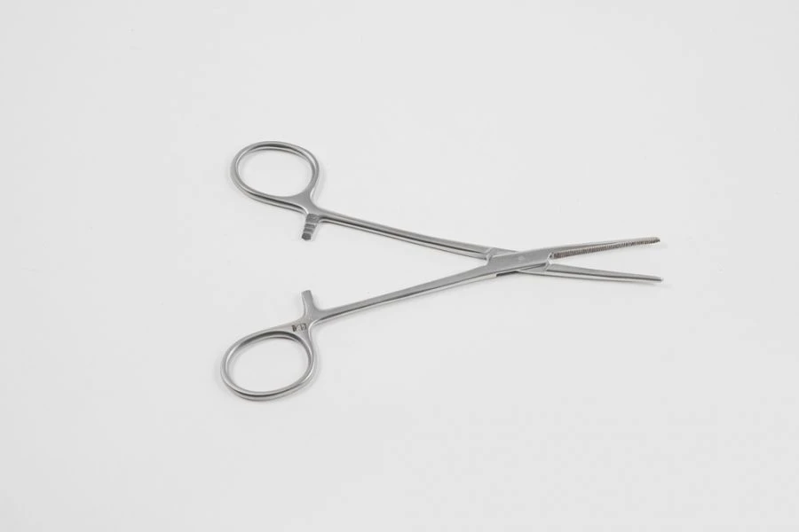 Blood-Stopping Clamp, Serrated, Straight #1, 160mm