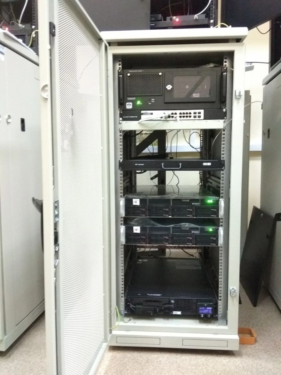 مجمع البرمجيات والأجهزة "أليفريت