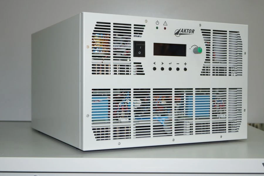 Adjustable Voltage Converter PNBA33-8/300/1200-KR