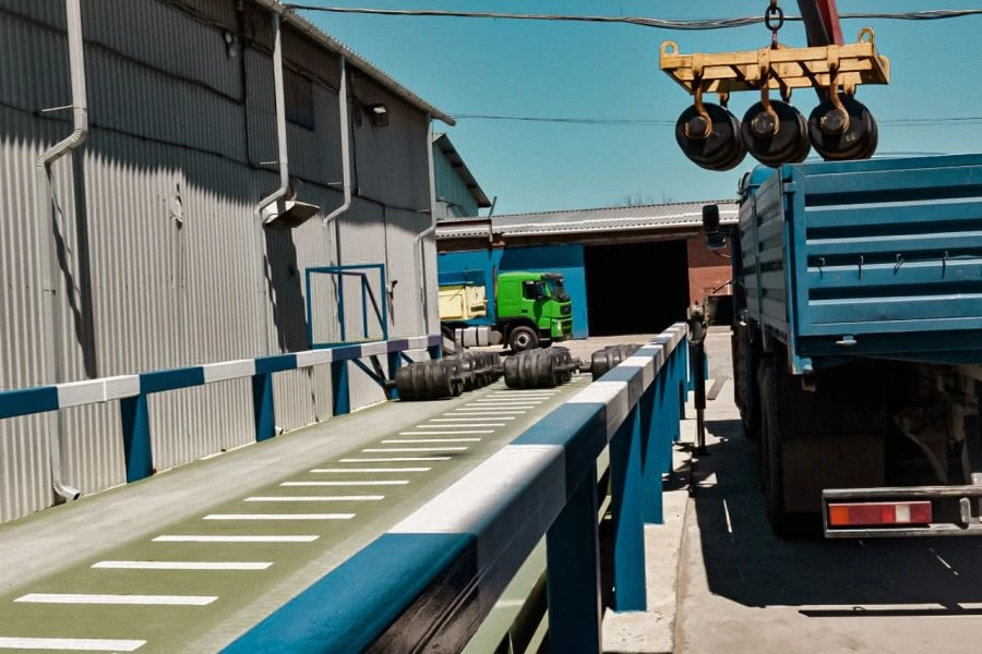 Automobile strain gauge scales "BAT-40-8-8-3-1-1-C-V"