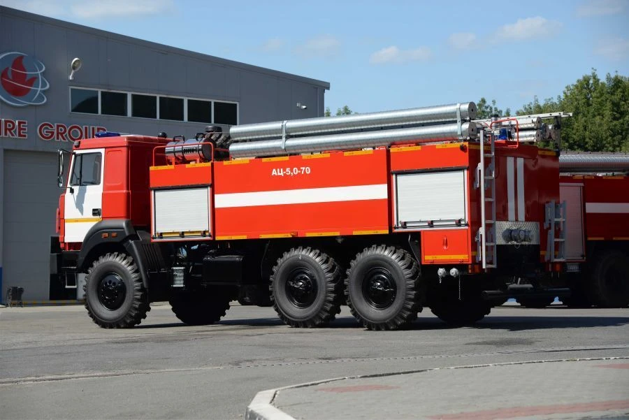 Fire Tanker AЦ-5 (40-70) Model 58812E on Ural-5557 Chassis