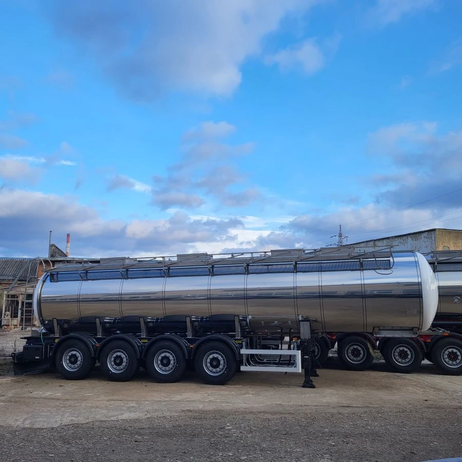 Food-Grade Four-Axle Tank Semi-Trailer with 27,000L Capacity BERGHEL 9116P4