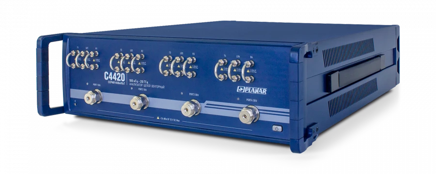 محلل الشبكات المتجهة C4420