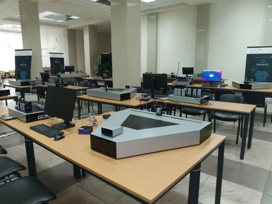 Wireless Communication Technologies Educational Complex: Signal Encoding Optomechanical Visualization Stand (OVKS)