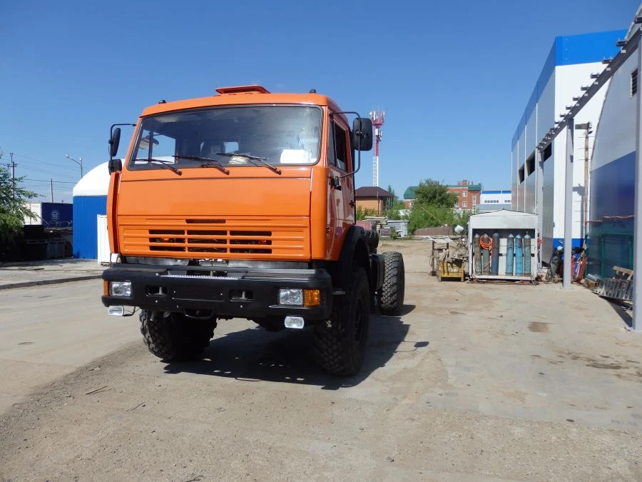 Heavy-Duty Truck Tractor 4326K3