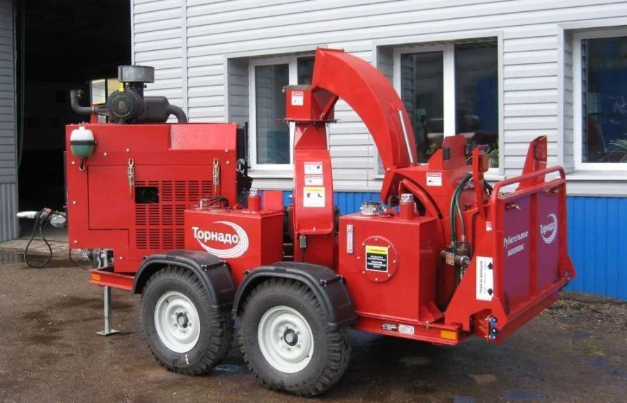 Tornado M300 Tow-Behind Wood Chipper