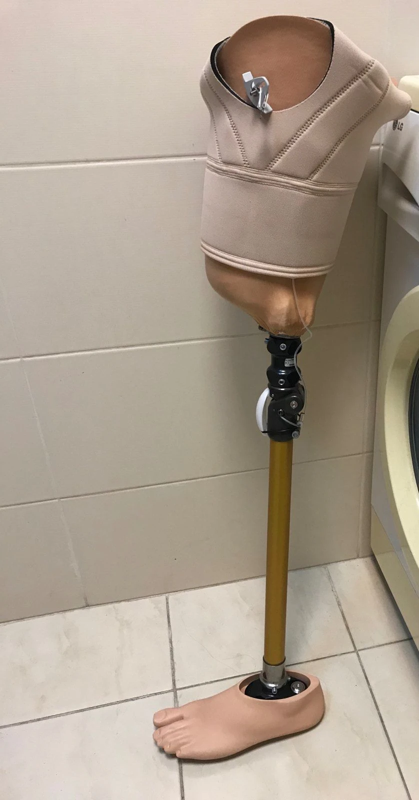 Modular Hip Prosthesis for Congenital Underdevelopment PN6-72