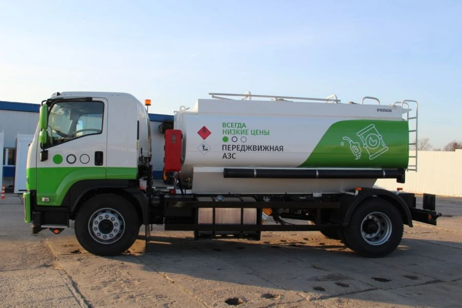 خزان نقل النفط الخفيف AC-8.5...10 (4693B6) على هيكل ISUZU RFVR