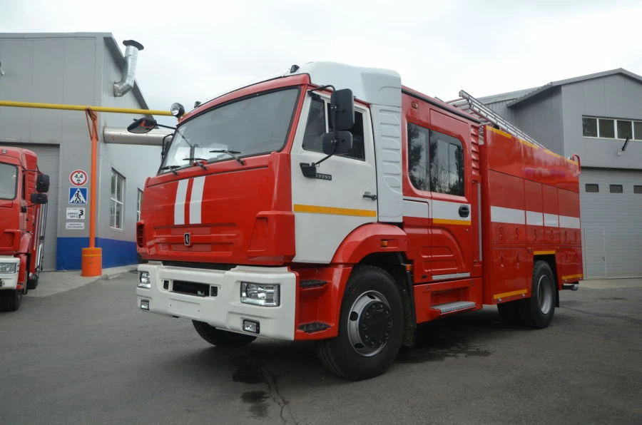 Light-Class Fire Truck for Emergency Response APP 3.2-40/4 (43253)