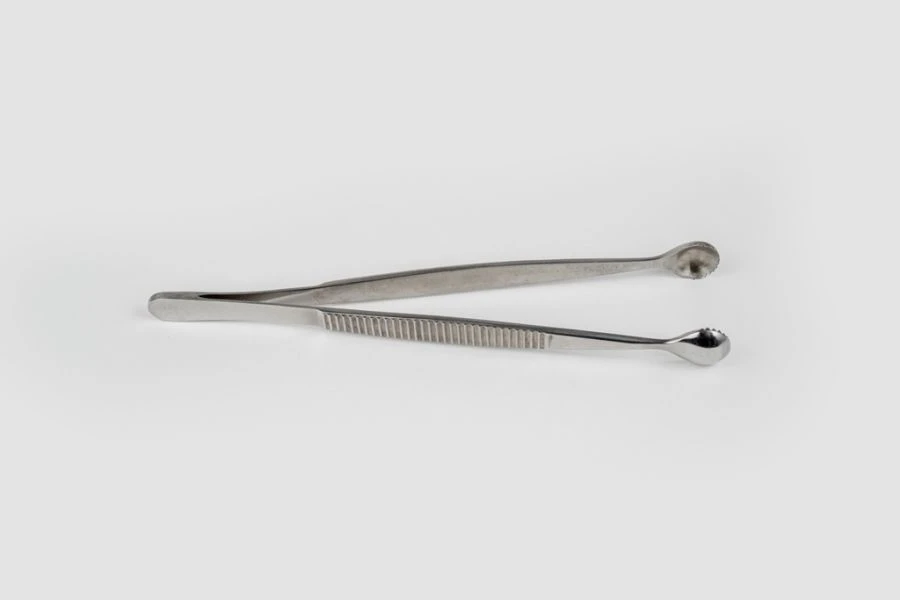 Surgical Tissue Forceps with Serrated Jaws, 200 mm