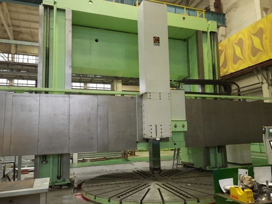 CNC Two-Column Lathe and Carousel Machine Model 1M563F4