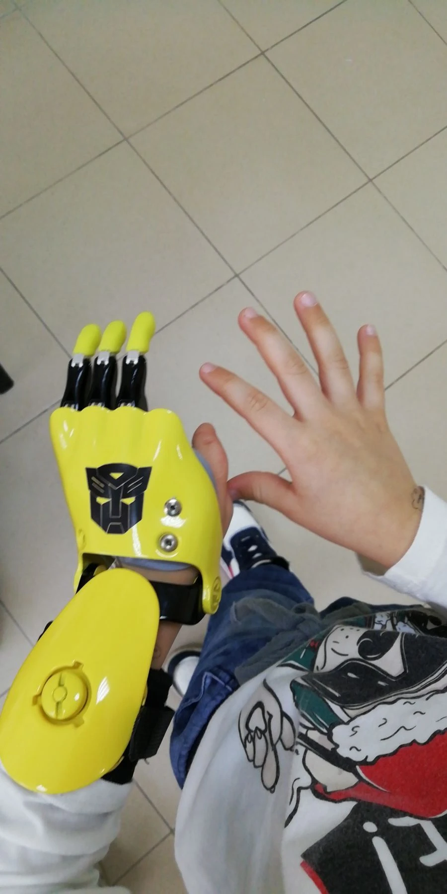 طرف صناعي نشط لليد (طراز: TGA-100)