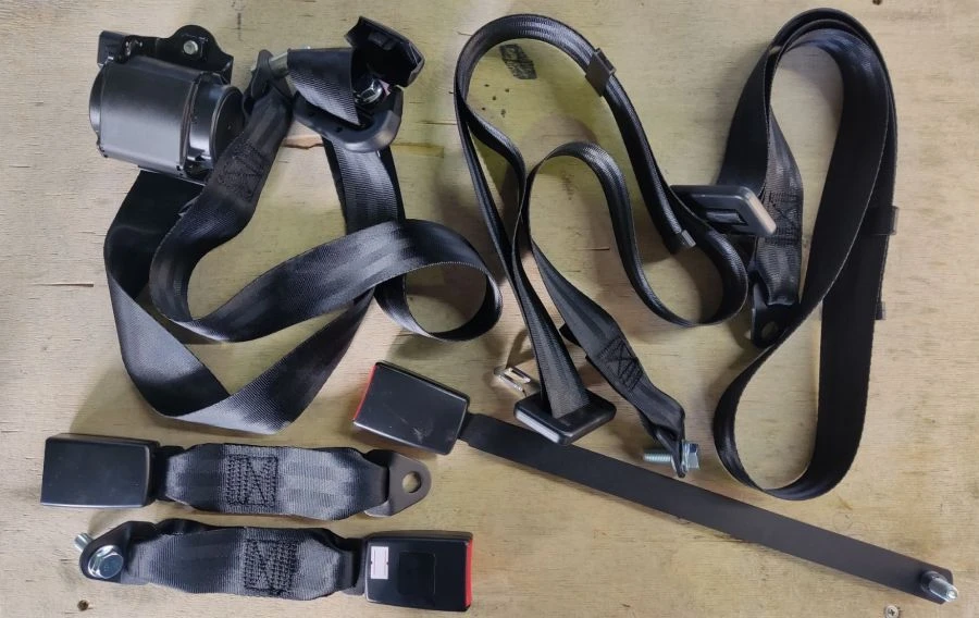 مجموعة أحزمة الأمان للمركبات UC2A21-8217008-01