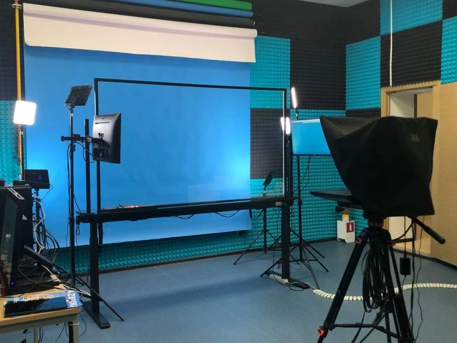 iDesk Studio 4K Video Recording and Webinar System