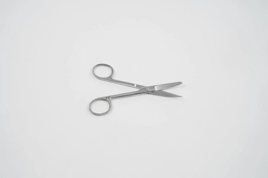 Curved Surgical Scissors with Sharp Tip, 140 mm - VZ-N-3-1