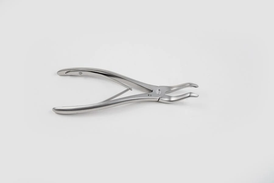 Surgical Clamp with Narrow Oval Jaws - VZ-Щ-45