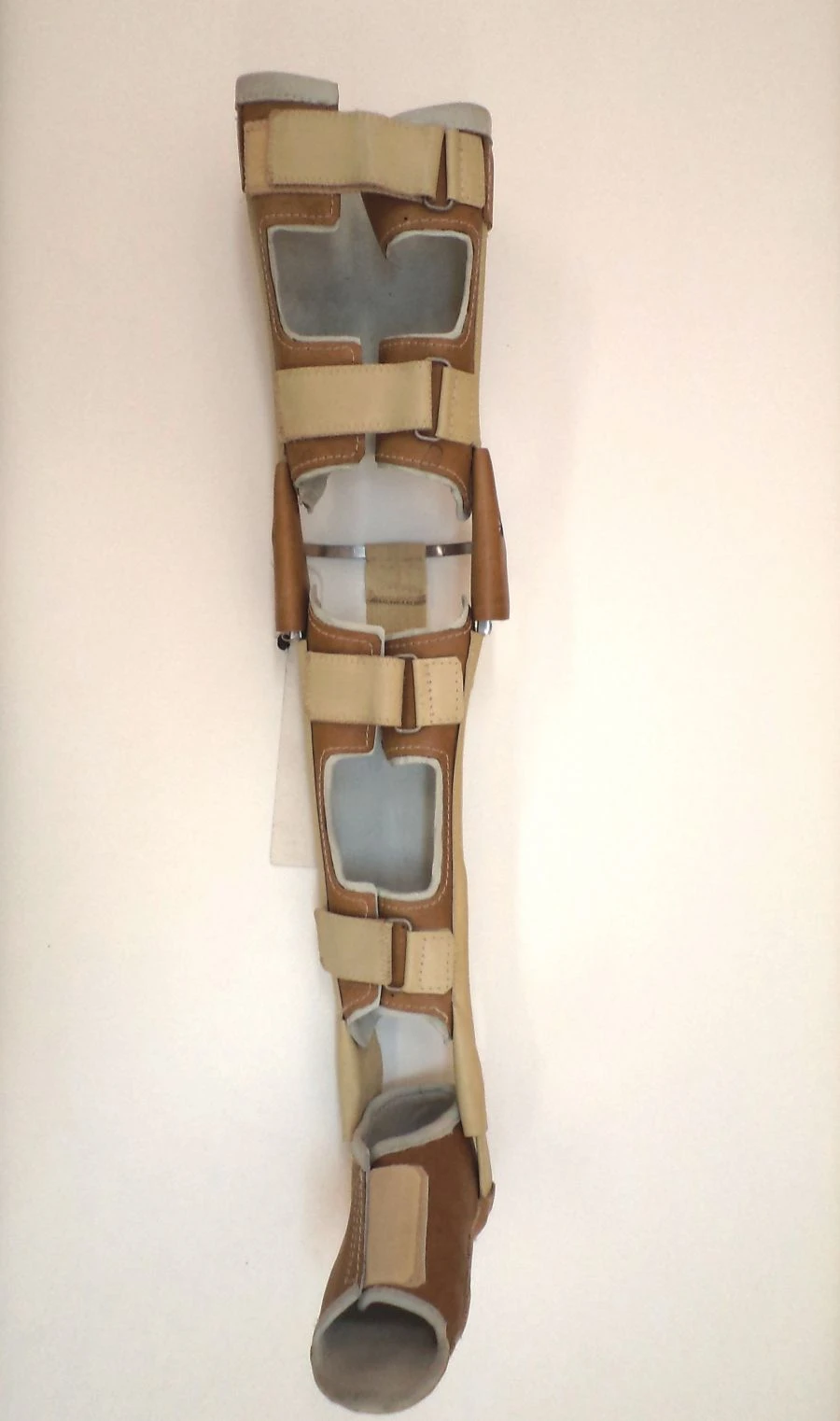 Customizable Full Leg Device for Therapeutic Use