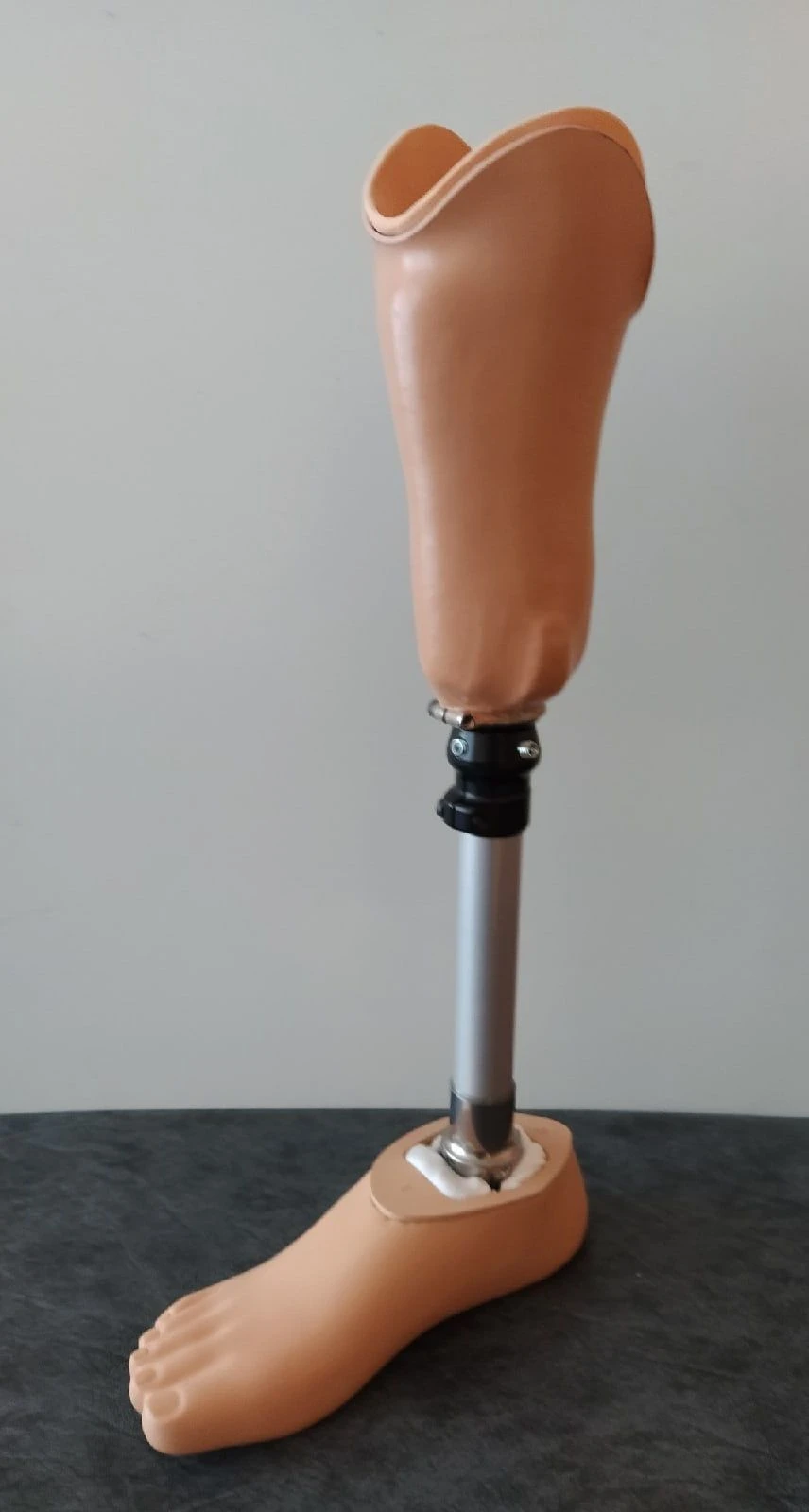 Therapeutic Training Below-Knee Prosthesis PN-GL