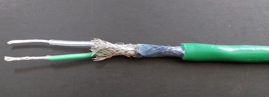 كابلات عالية الحرارة من نوع KVSF (75، 150، 200 أوم)