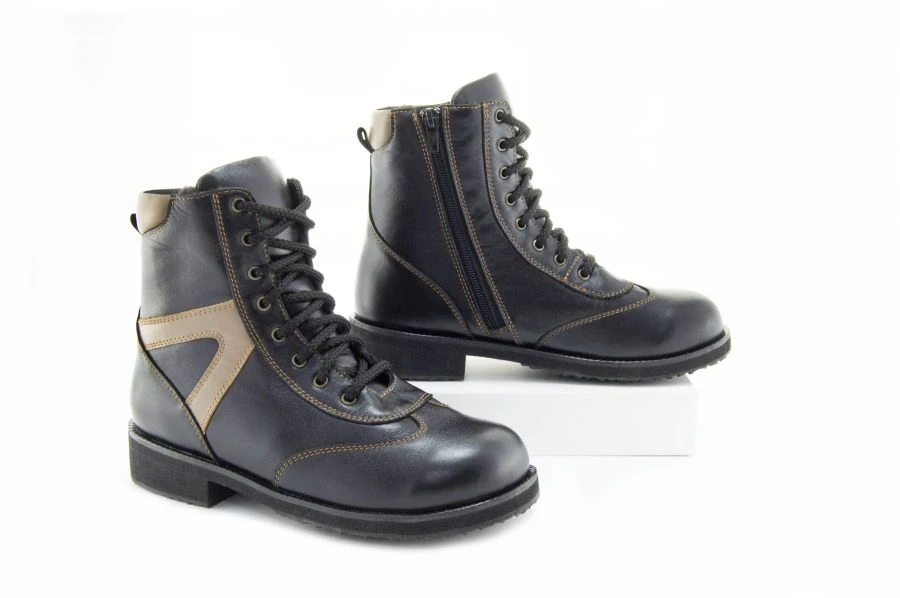 أحذية طبية مخصصة للأجهزة الصناعية مع بطانة معزولة